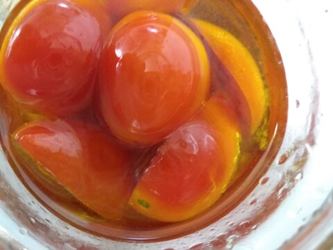 「保存瓶」トマトのオリーブ漬け